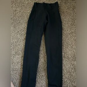 Black aerie leggings with pockets great condition size xs!!